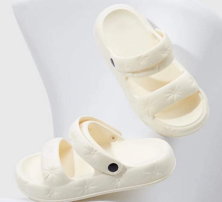 女款凉鞋（35码-40码）